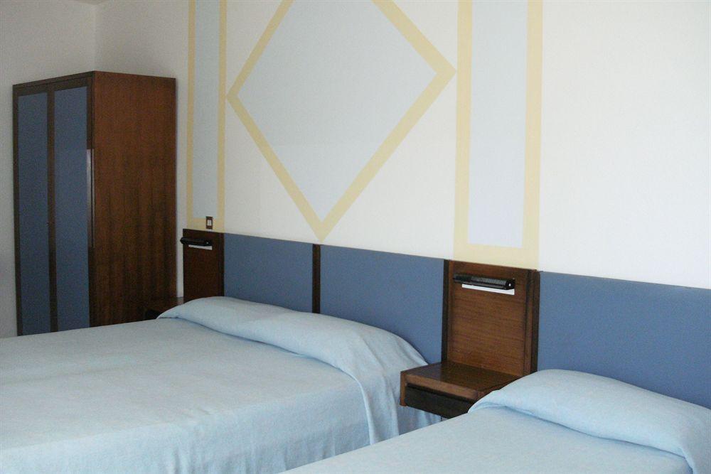 גראדו Hotel Plaza מראה חיצוני תמונה